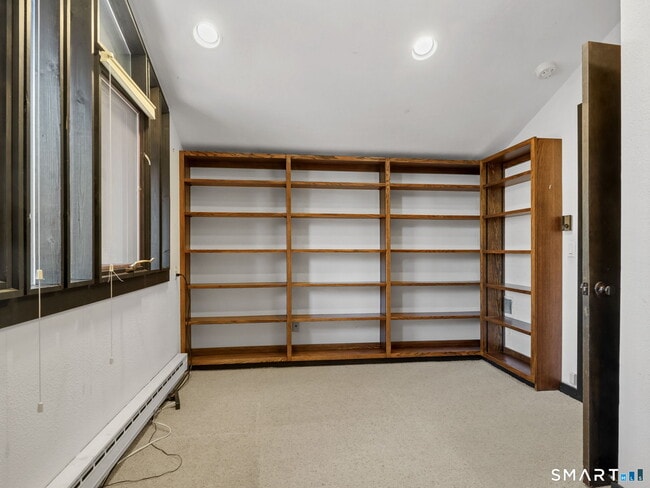 Building Photo - 484 Cognewaugh Rd