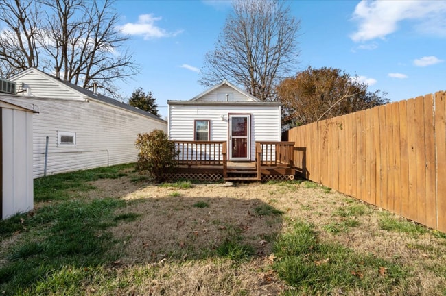 Building Photo - 3011 Montana Ave