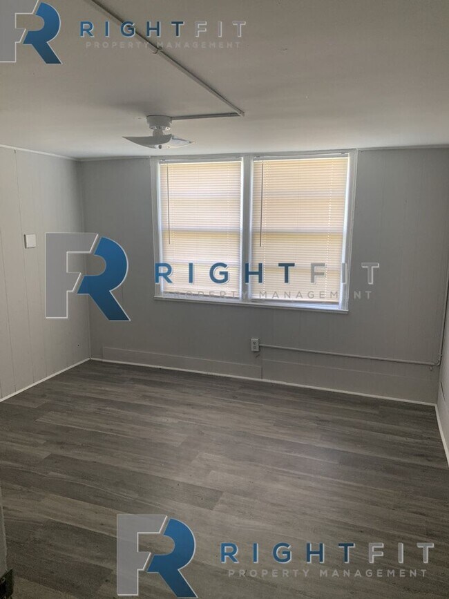 Building Photo - Newly Renovated Home in Columbus