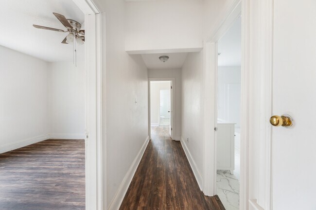 Building Photo - 228 Newcomb Dr
