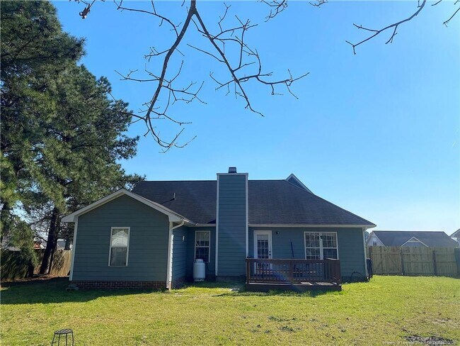Building Photo - 675 Americana Dr