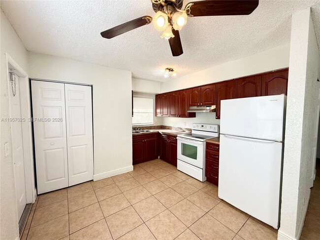 Building Photo - 1491 NW 20th St