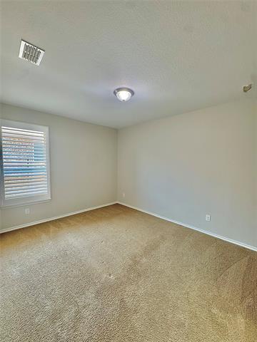Building Photo - 204 Red Fox Ln