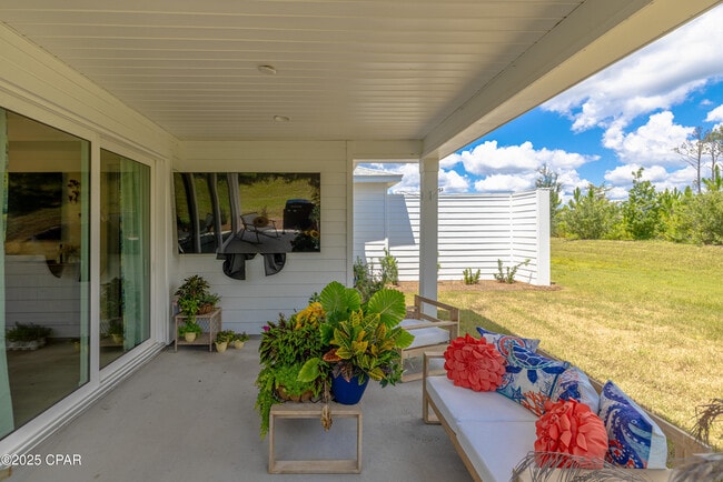 Building Photo - 8400 Dockside Pl