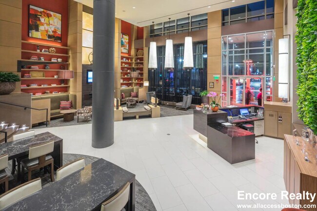 Building Photo - 665 Washington St