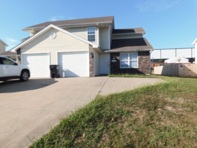 Building Photo - 5801 Canaveral Dr