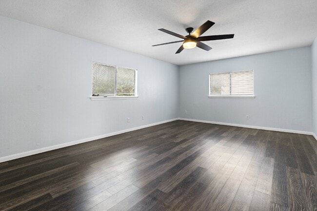 Building Photo - 16074 Walnut Creek Dr