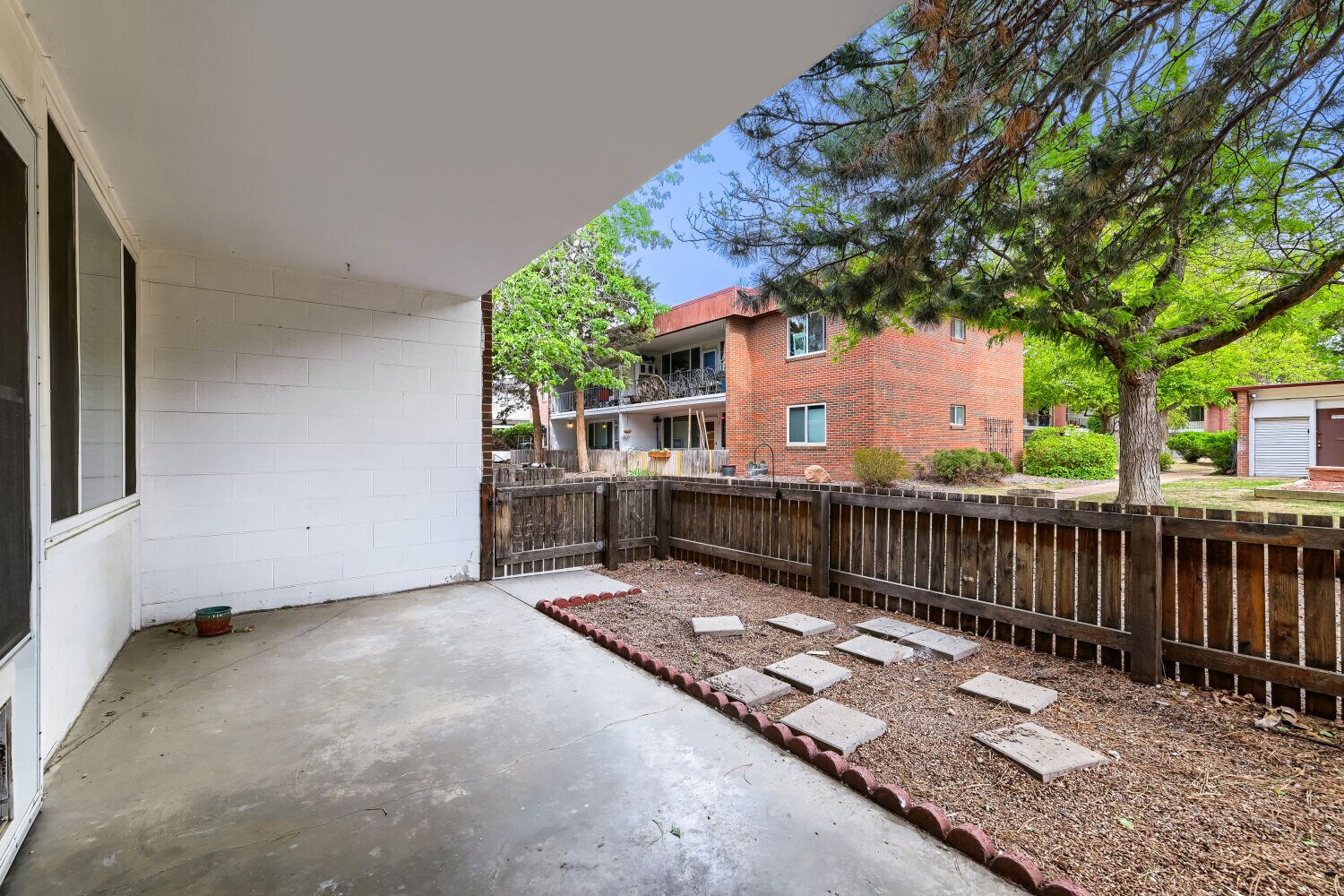 Building Photo - 10115 W 25th Ave