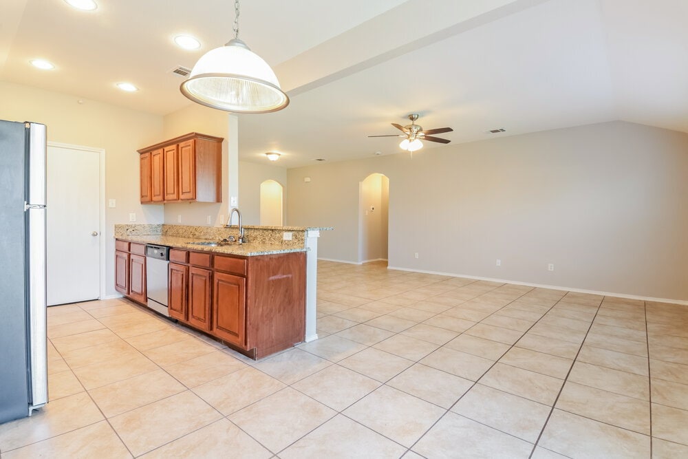 Building Photo - 9723 Checota Dr