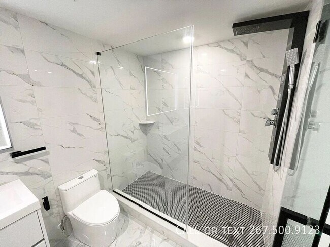 Building Photo - 2605 E Boston St