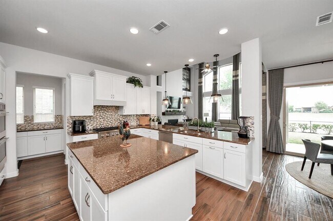 Building Photo - 4834 Avalon Plantation Dr