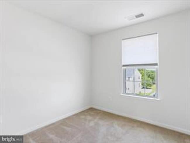 Building Photo - 100 Norwood Dr