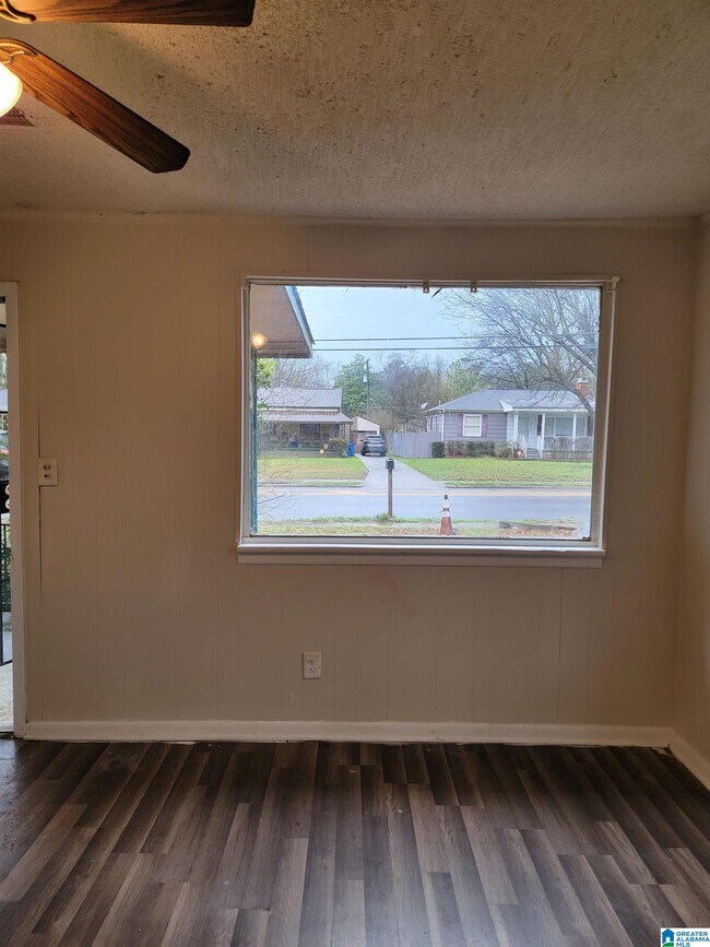 Building Photo - 1405 Woodward Rd