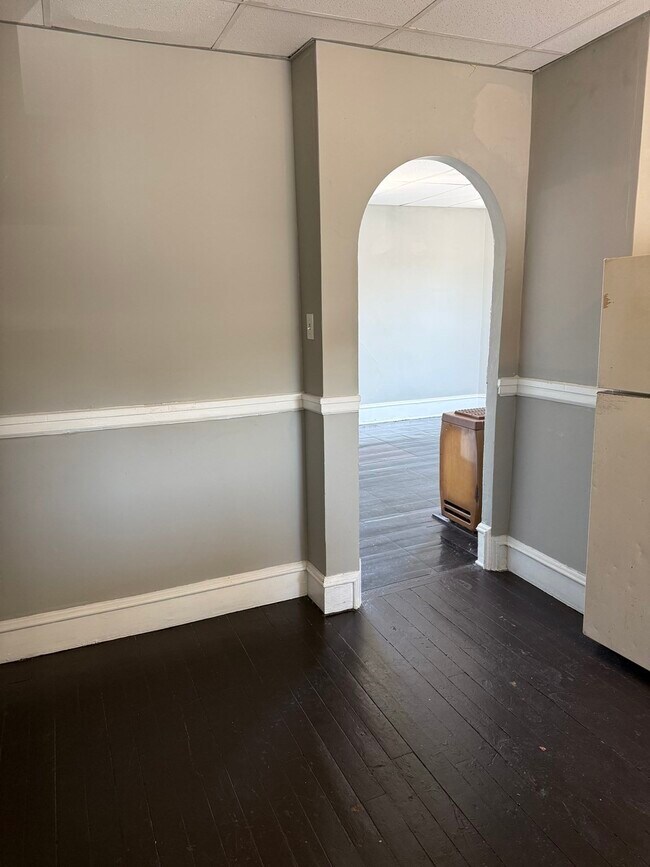 Building Photo - 103 Boyden St