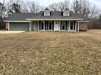 Building Photo - Renovated 3 Bedroom 2 Bath Home for Rent!