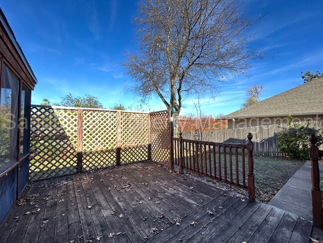 Building Photo - For Lease | South Tulsa Duplex | $1550 Rent