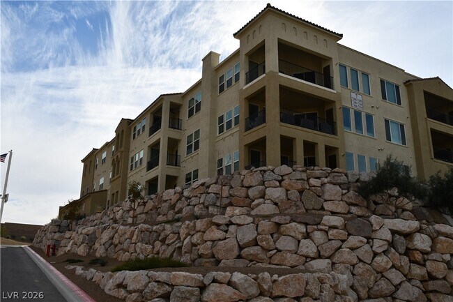 Building Photo - 2555 Hampton Rd