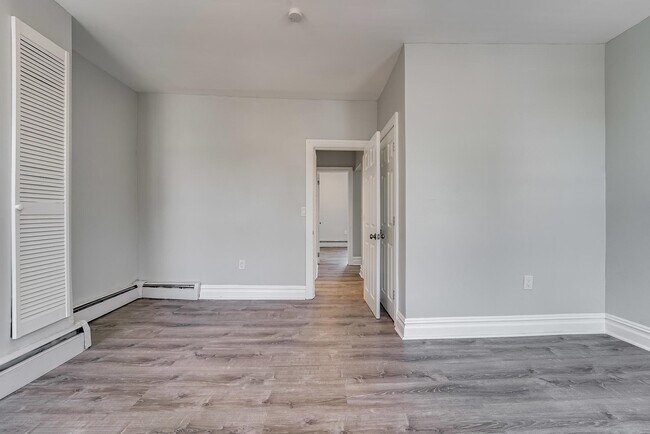 Building Photo - 214 Olean Ave