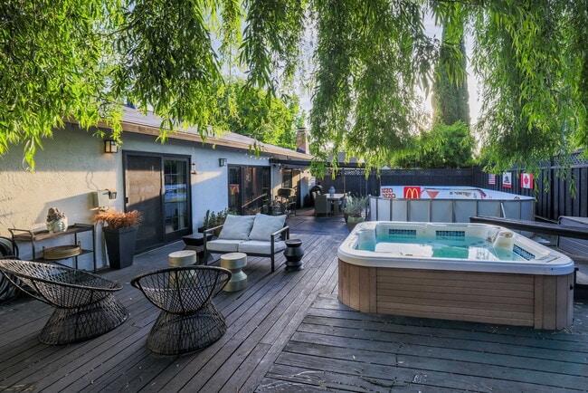 Building Photo - 4763 Golden Rd