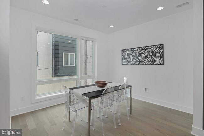 Building Photo - Pennsport Townhome with Garaged Parking