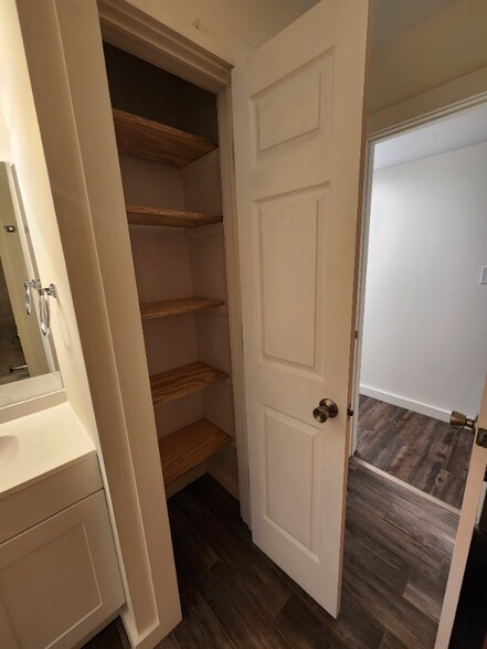 Building Photo - 4707 Kent Rd