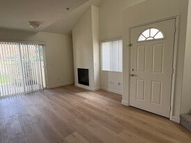 Building Photo - 2946 S Campus Ave