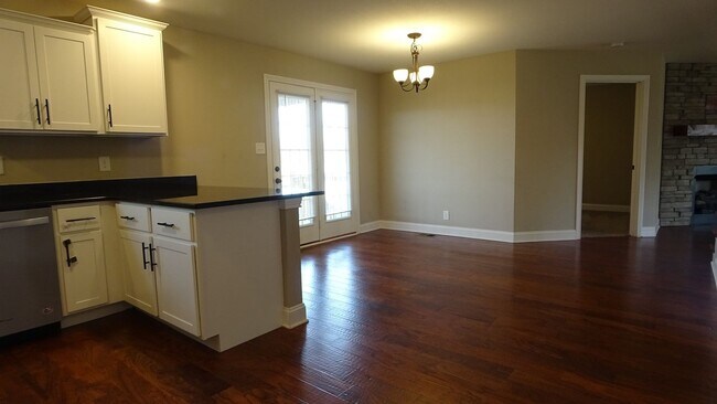 Building Photo - 2341 Danbury Dr