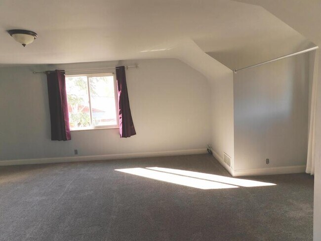 Building Photo - 1507 S 700 E