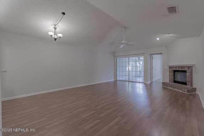 Building Photo - 1819 Ashmore Green Dr