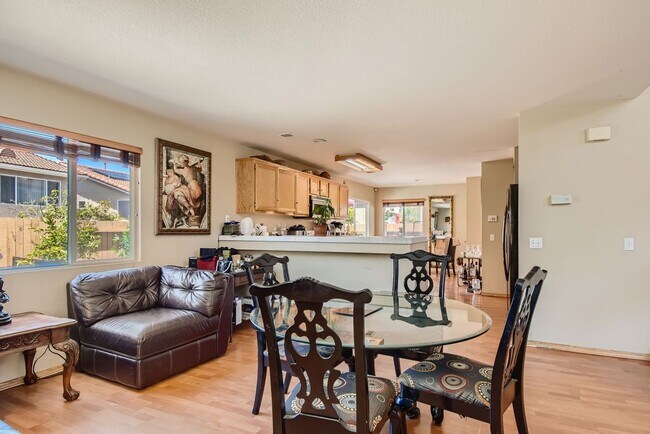 Building Photo - Furnished luxury spacious single family house. Gustavo Lopez AMSI