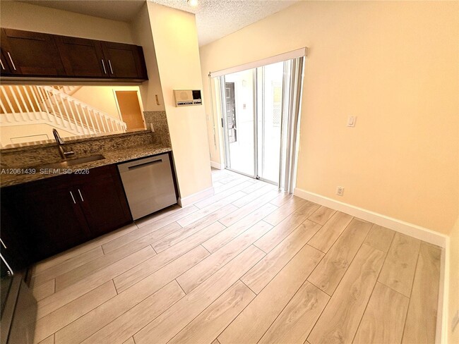 Building Photo - 11196 Longboat Dr