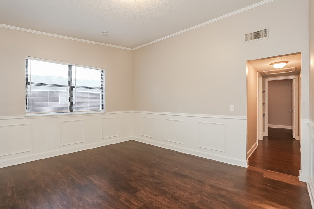 Building Photo - 2611 Lowes Pl