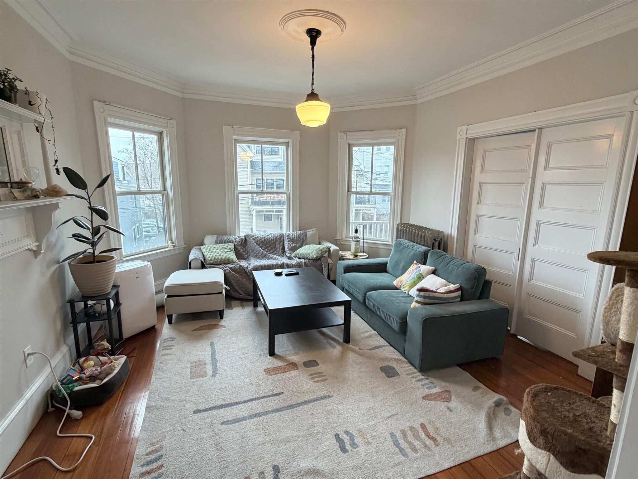 Building Photo - 13 Linden Ave