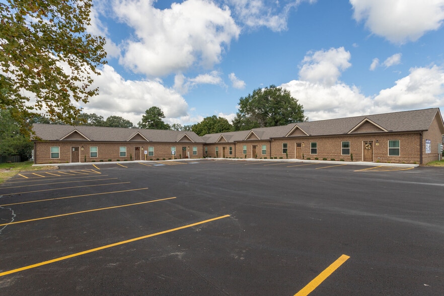 Parking lot view - 1070 Madison St