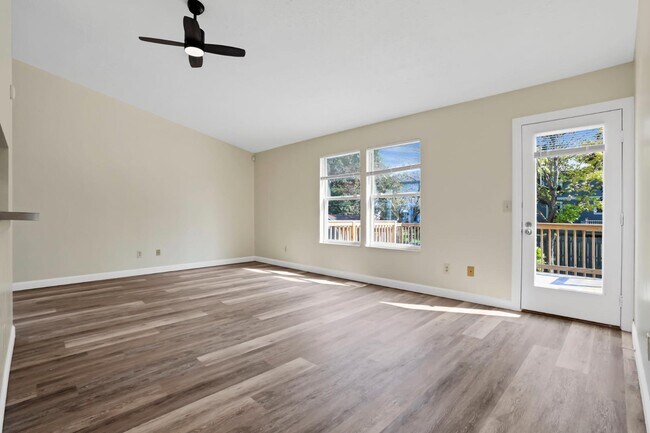 Building Photo - 5541 Mid Day Dr
