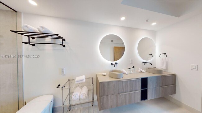 Building Photo - 1500 Ocean Dr