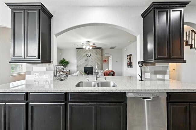 Building Photo - 6038 Jenna Wy