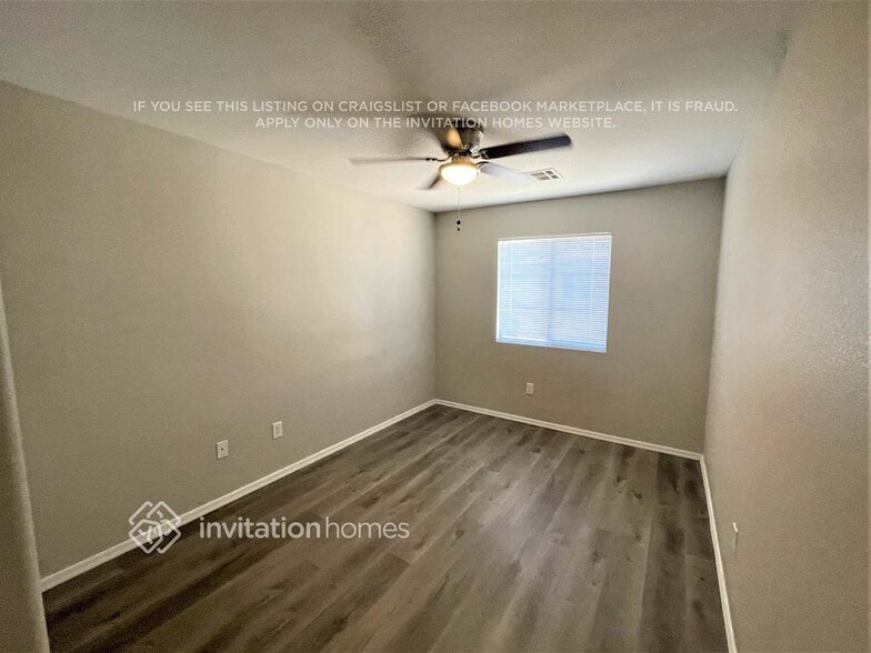 Building Photo - 1551 E Betsy Ln