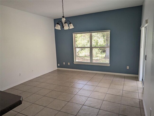 Building Photo - 1827 Great Falls Way