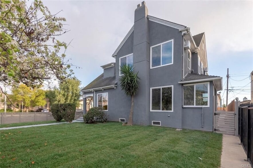 Building Photo - 4500 W 16th Pl