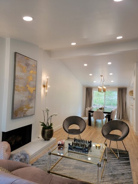 Building Photo - 16974 Escalon Dr