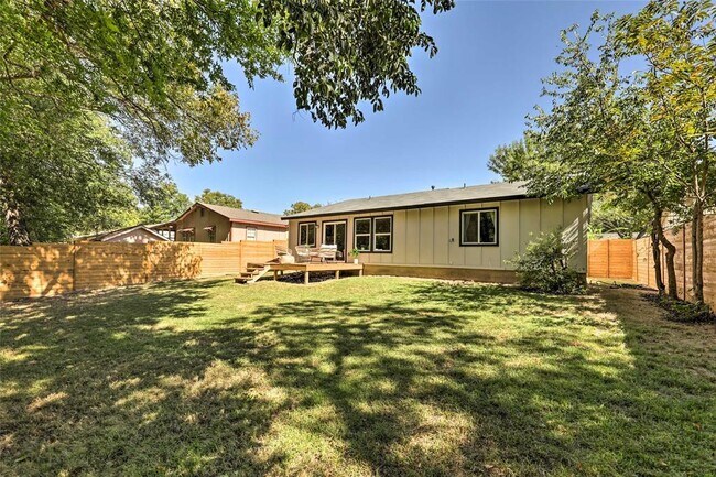 Building Photo - 6204 Wagon Bend