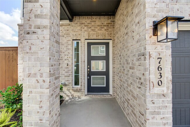 Building Photo - 7630 Meadow Mouse Ln