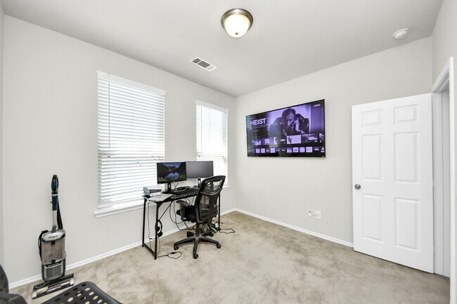 Building Photo - 3402 Avondale Vw Dr