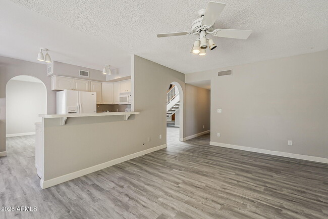Building Photo - 4627 E McNeil St