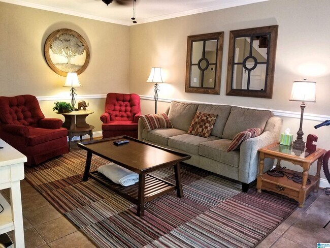 Building Photo - 1100 14th Ave