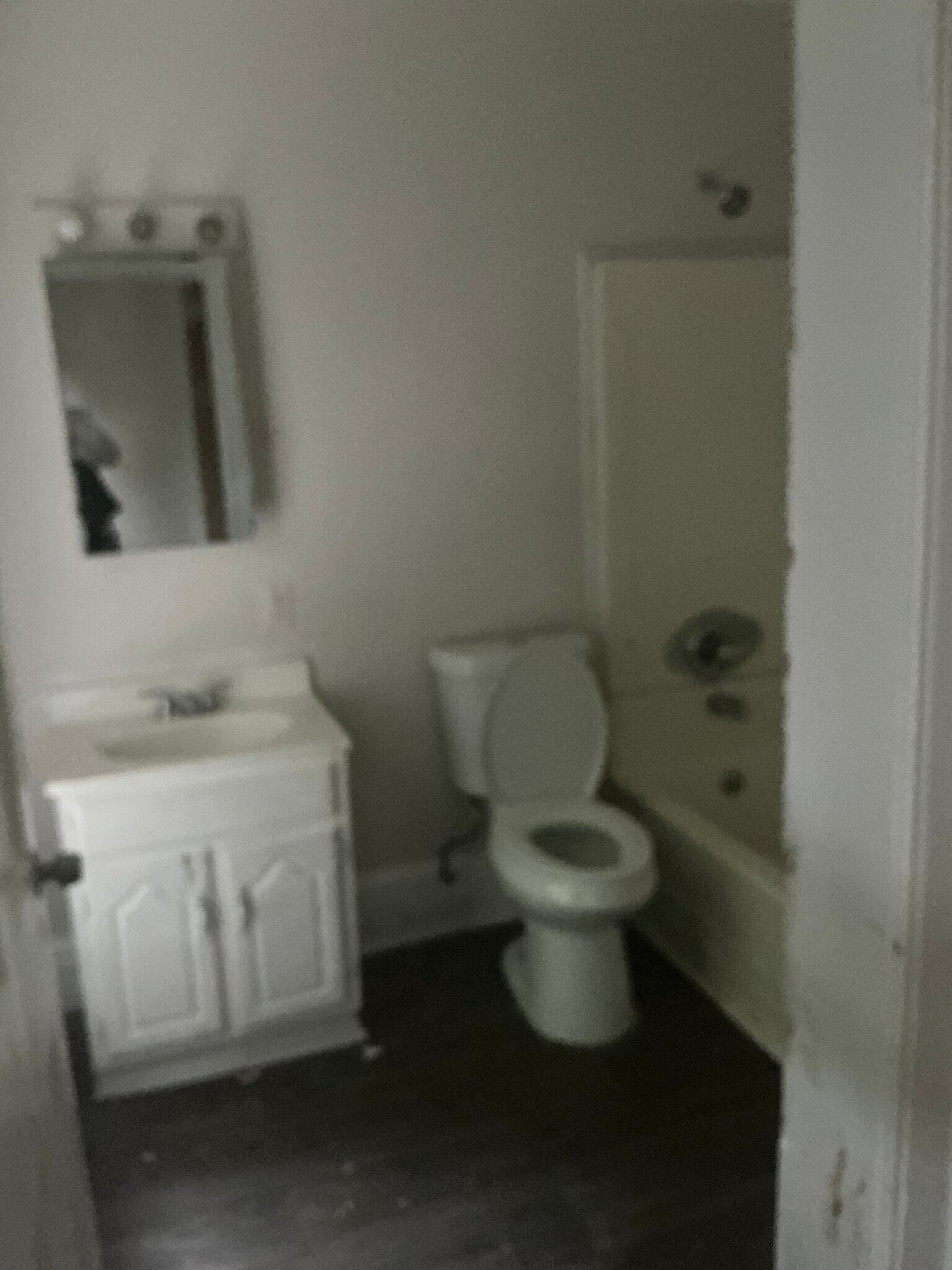 Building Photo - 40 Carpenter Ave