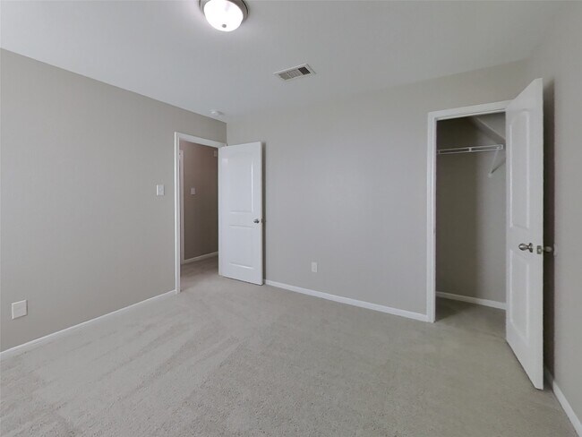 Building Photo - 713 Totem Trail Dr