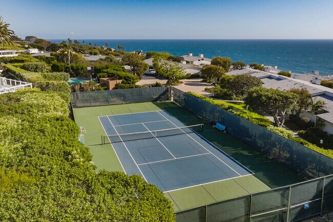 Building Photo - 6817 Seawatch Ln