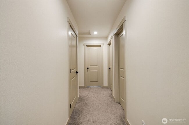 Building Photo - Brand new 4bed 2.5bath Home.
